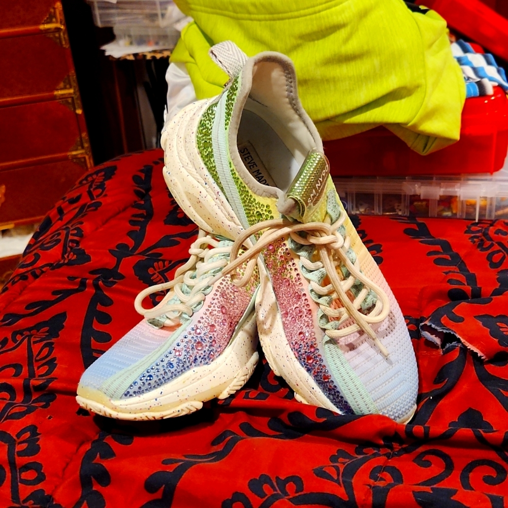 Colorful Rhinestone Steve Madden size 9 1/2